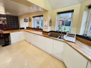 Kitchen- click for photo gallery